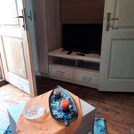 Mali Raj Apartmani Cetinje Exteriör bild