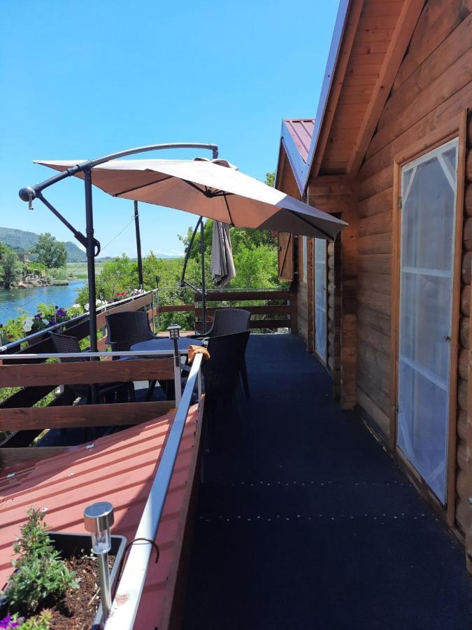 Mali Raj Apartmani Cetinje Exteriör bild