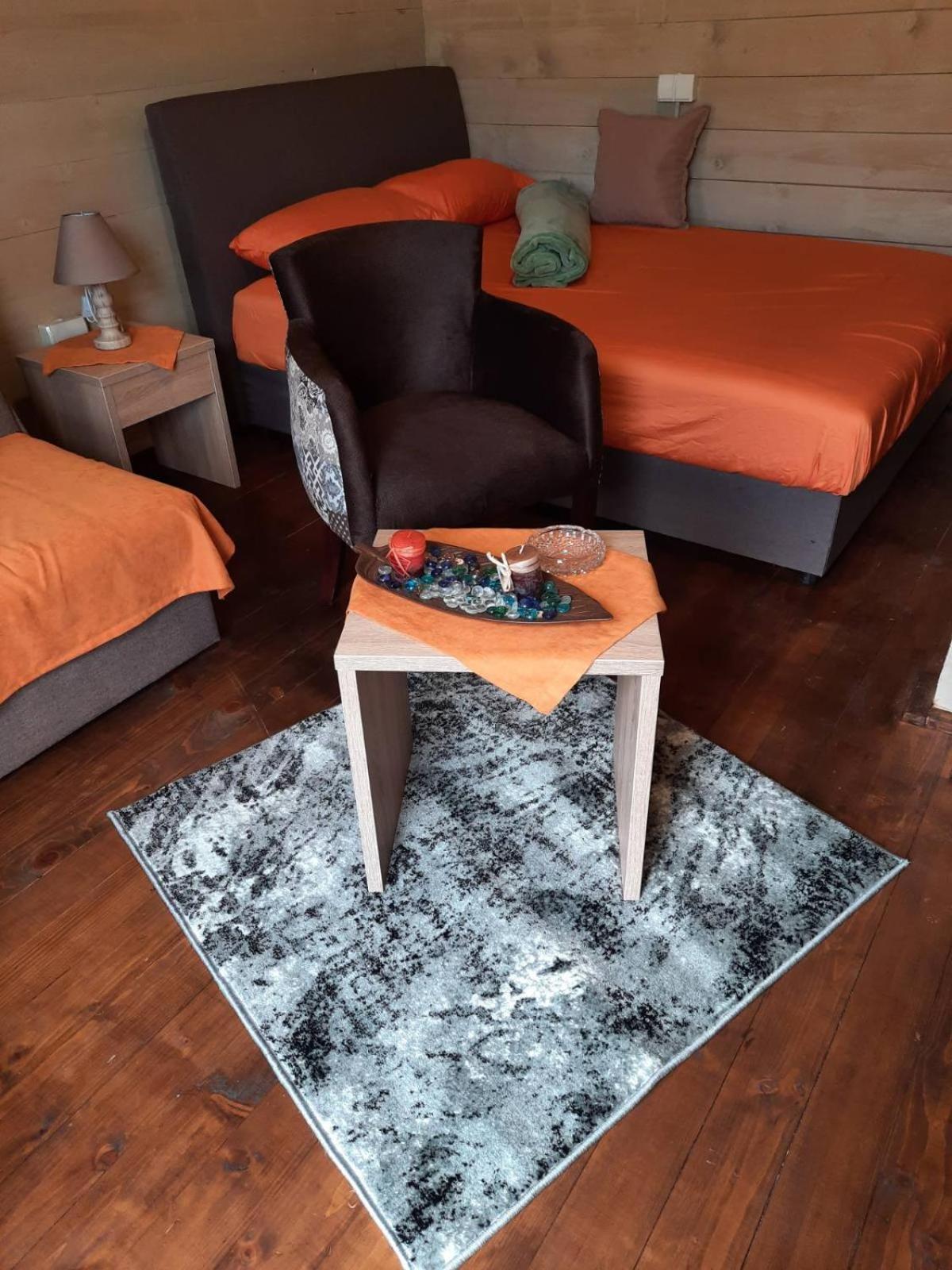 Mali Raj Apartmani Cetinje Exteriör bild