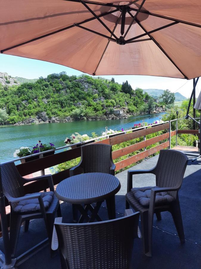Mali Raj Apartmani Cetinje Exteriör bild
