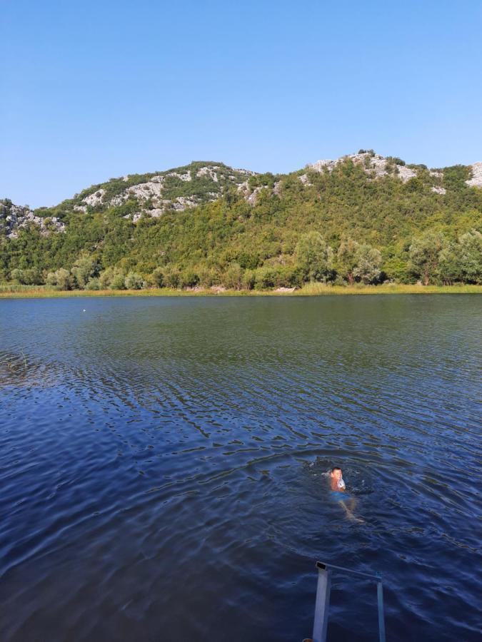 Mali Raj Apartmani Cetinje Exteriör bild