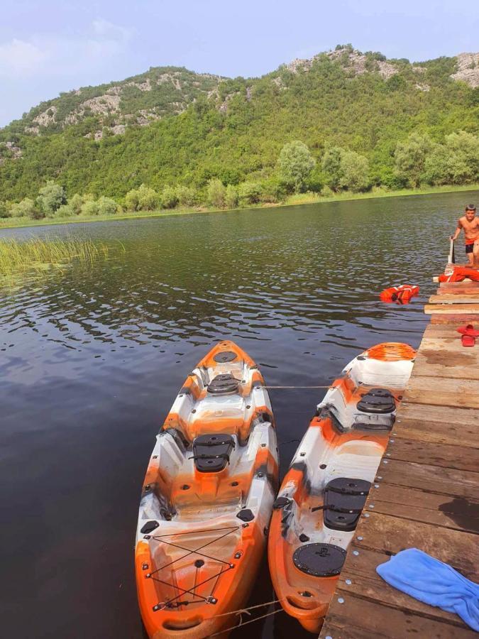 Mali Raj Apartmani Cetinje Exteriör bild
