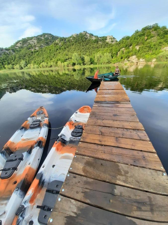 Mali Raj Apartmani Cetinje Exteriör bild