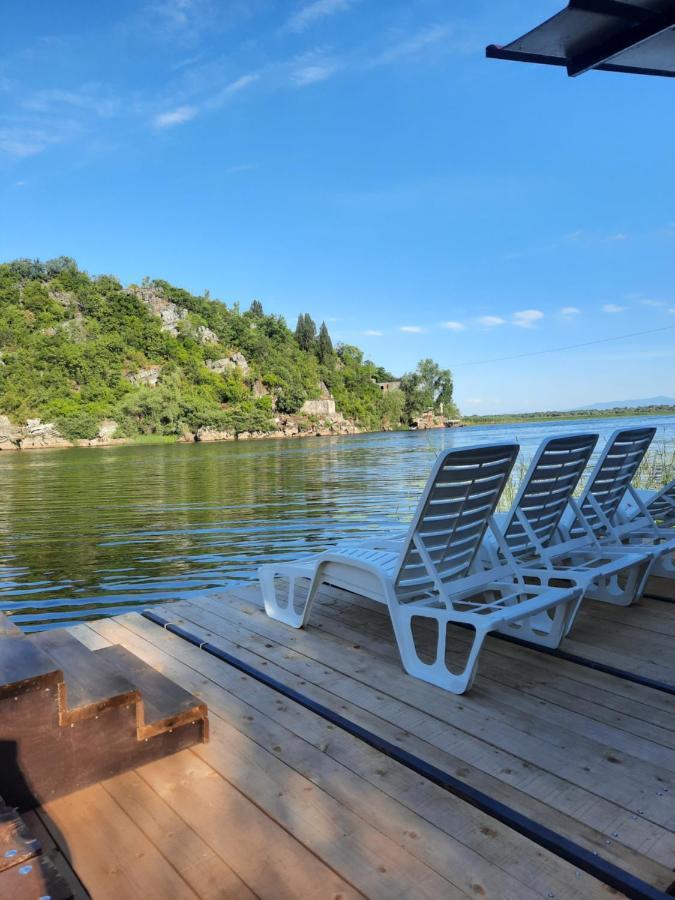 Mali Raj Apartmani Cetinje Exteriör bild